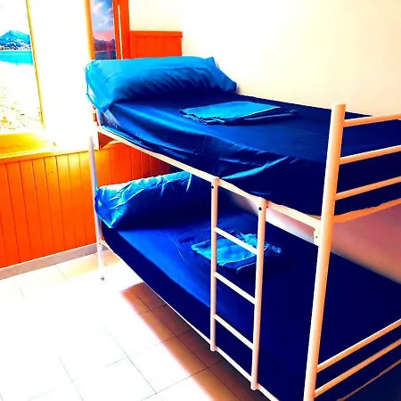 Larios Cool Hostal *